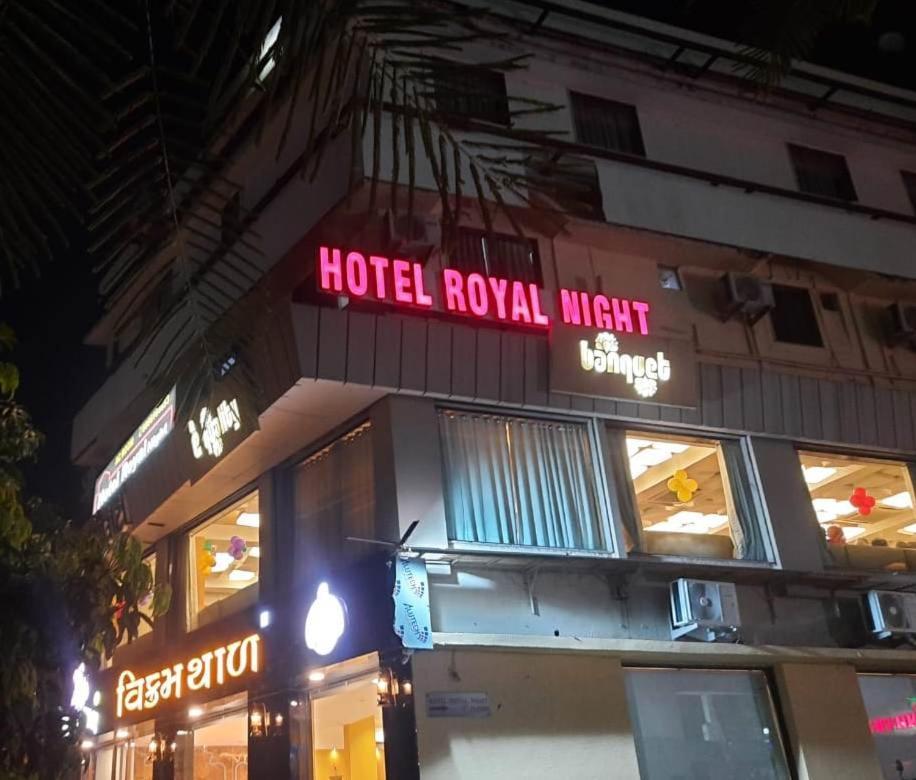 Hotel Royal Night Ahmedabad Eksteriør billede