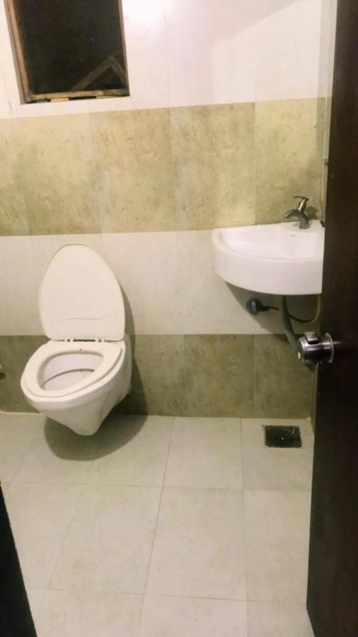 Hotel Royal Night Ahmedabad Eksteriør billede